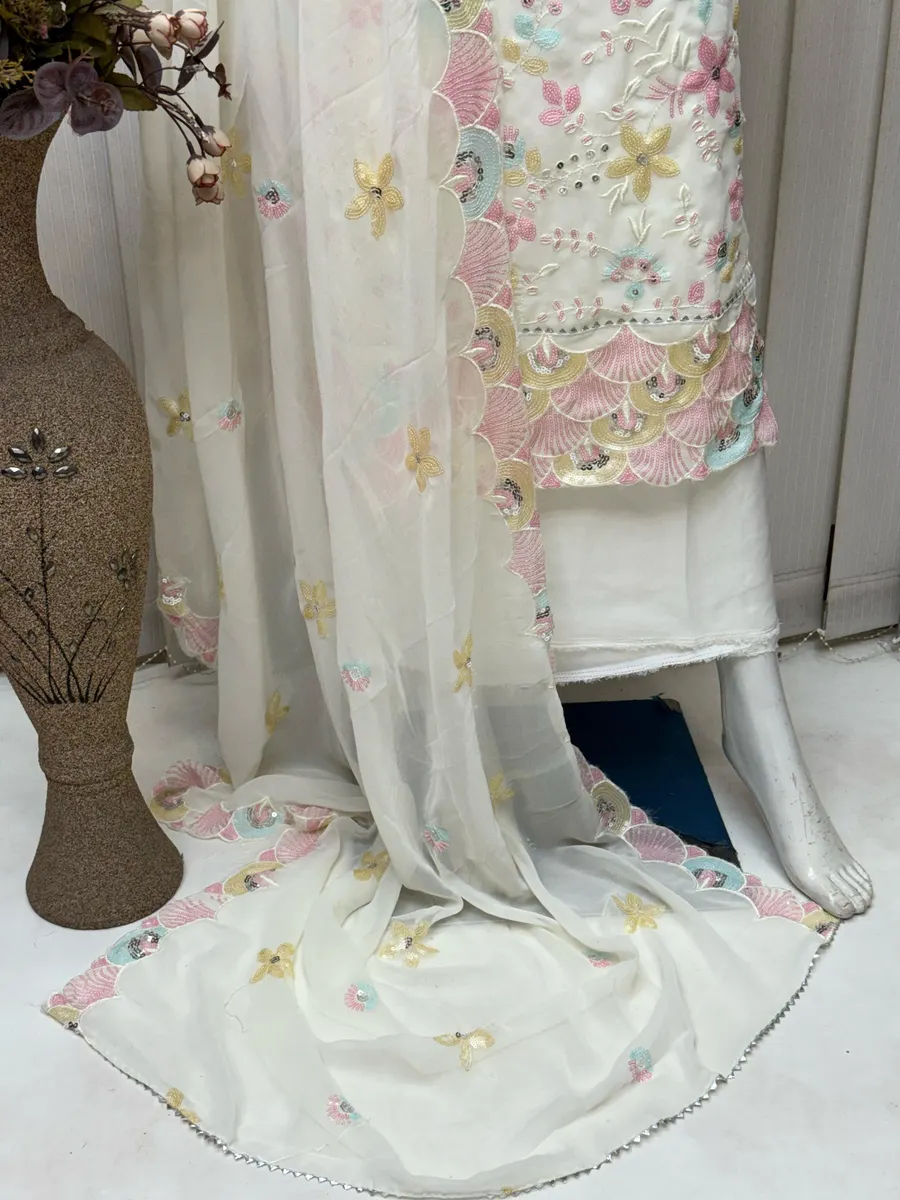 Blockbuster Hit Collection – Elegant Georgette Silk Ensemble